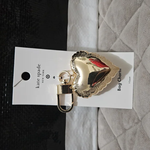 Kate Spade Gold Heart Bag Charm X TARGET COLLAB - Picture 1 of 1